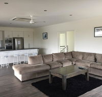 Blue Sky Apartment - Hervey Bay Accommodation