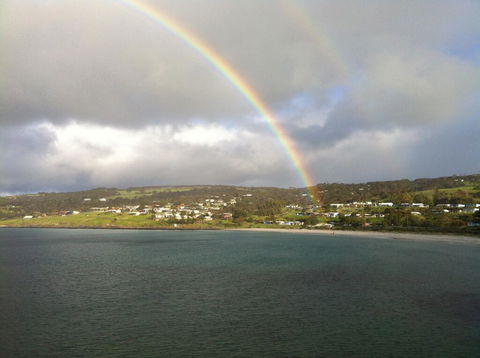 Blue Wren Beach House - Tourism Hervey Bay 0