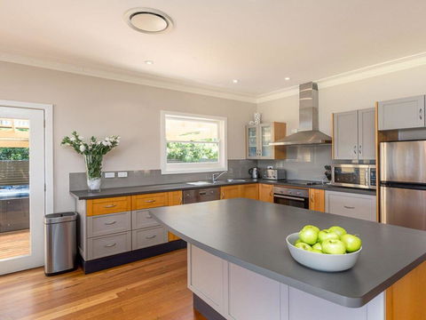 Bluewater - Riverfront Location With Water Views - Hervey Bay Accommodation 1