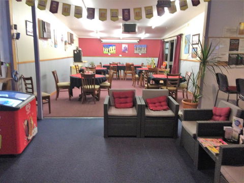 Bluff Hotel - Hervey Bay Accommodation 3