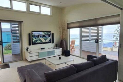 Boat Harbour Beach Luxury Villa - Hervey Bay Accommodation 1