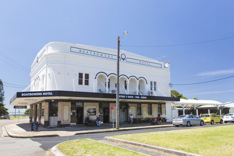 Boatrowers Hotel Stockton - Tourism Hervey Bay 0