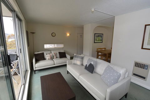 Bobuck 3B - Hervey Bay Accommodation 0