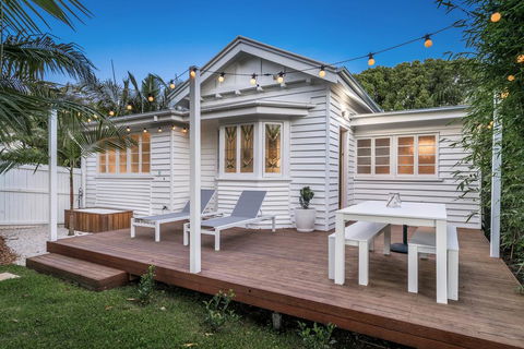 Bohemian Bangalow - Hervey Bay Accommodation 1