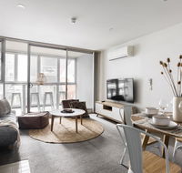 Boho on Morphett-In the heart of the CBD - Wifi - Nespresso - Netflix - Hervey Bay Accommodation