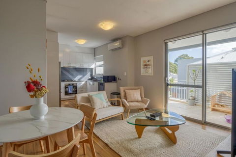The Nordic Nook - A Relaxed Redcliffe Stay - Hervey Bay Accommodation 2