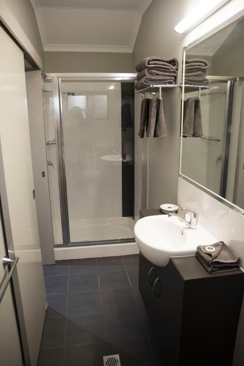 The Rocks Motel - Hervey Bay Accommodation 3