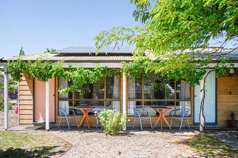 The Shore Motel Milang - Tourism Hervey Bay 1