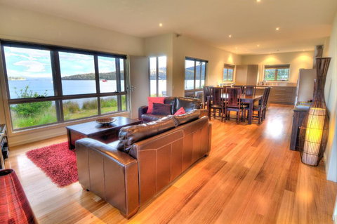 Tides Reach - Hervey Bay Accommodation 0