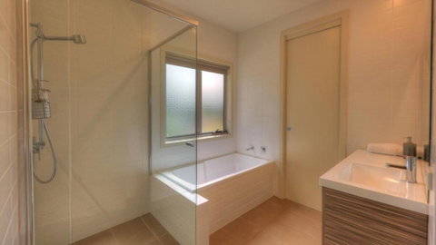 Tides Reach - Hervey Bay Accommodation 2