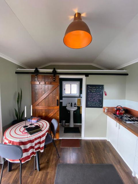 Tiny Home On A Hill - Hervey Bay Accommodation 2