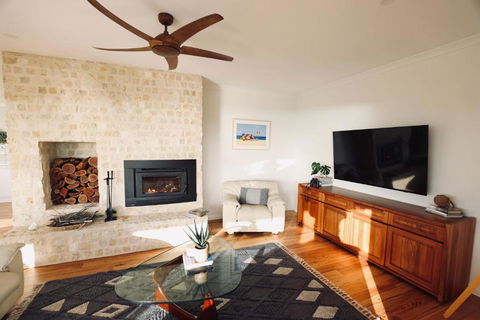 Wrights Bay House - Hervey Bay Accommodation 1