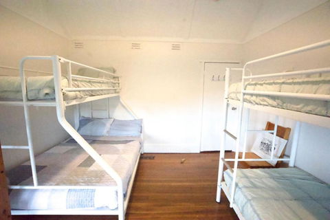 YHA Pittwater Eco, Sydney - Hervey Bay Accommodation 3