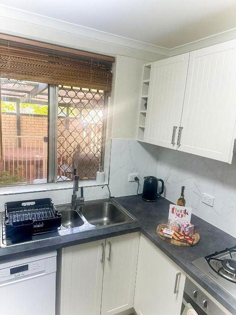 Queen Of The Desert Villa Secure & Gated 2 Bdrm Home - Hervey Bay Accommodation 2