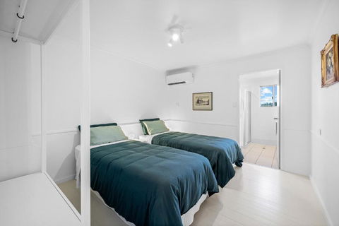 Spearmint House - Art Deco Gem In Misty Mountains - Hervey Bay Accommodation 2