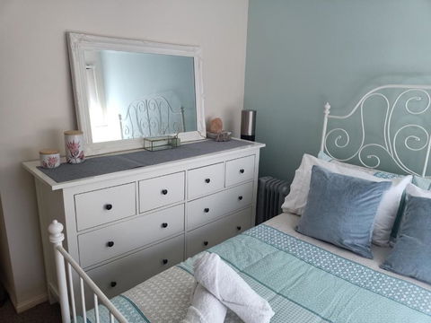Tingalpa Townhouse Treat - Hervey Bay Accommodation 1