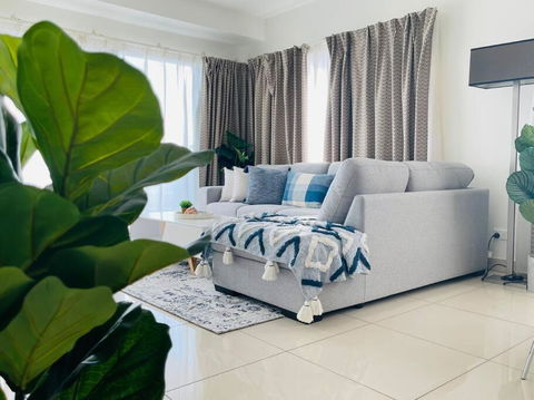 ZEN OCEAN BLISS - Cozy 2-BR/2-BA Sea View Retreat - Hervey Bay Accommodation 3