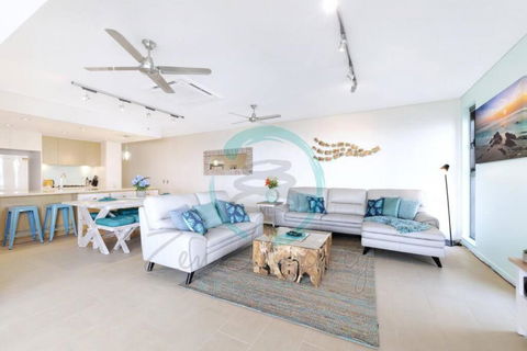ZEN POINT PENTHOUSE 3-BR Executive W/front Retreat - Hervey Bay Accommodation 3