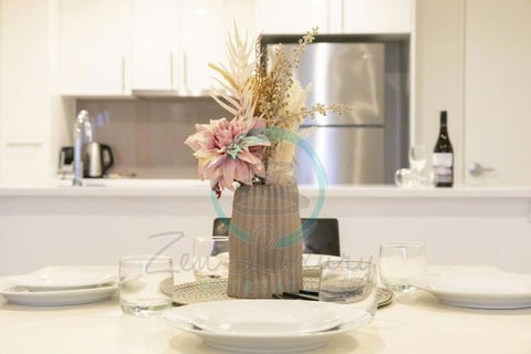 ZEN SUN CITY Cozy 2-BR/2-BA Ocean View Retreat - Hervey Bay Accommodation 0