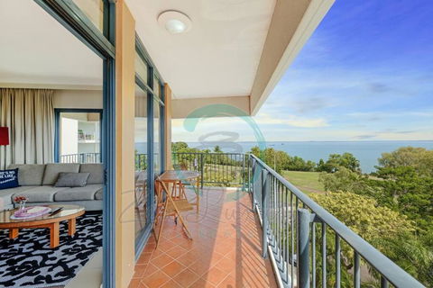 ZEN88 Esplanade: 3-BR Luxury Suite Near Waterfront - Hervey Bay Accommodation 0