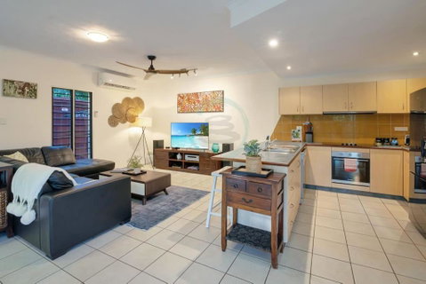 Zen Serene Seascape - Family Pool - BBQ - Markets - Hervey Bay Accommodation 3