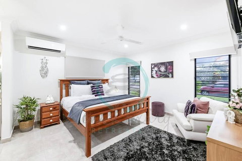 Zenhouse: 4BR Stylish Work/Family Home In Muirhead - Hervey Bay Accommodation 2