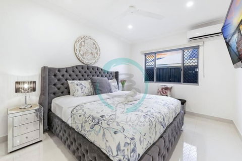 Zenhouse: Stylish Muirhead Home Near Park/Hospital - Tourism Hervey Bay 3