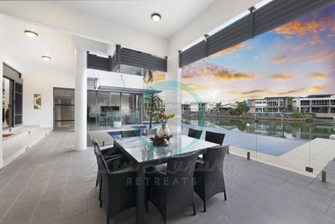ZenLux: 4BR Bayview Mansion Infinity Pool + Cinema - Hervey Bay Accommodation 3