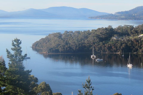 Twilight Sail Bruny Island - Hervey Bay Accommodation 2