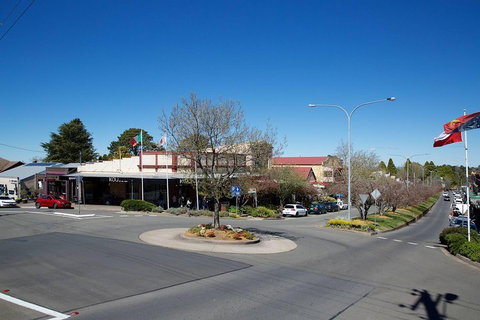 Private Blue Mountains Escape The Crowds SUV Tour - Hervey Bay Accommodation 4