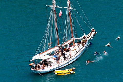 Whitehaven Beach Sailing And Snorkeling Cruise - Tourism Hervey Bay 3
