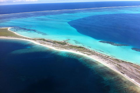 Abrolhos Islands Fixed-Wing Scenic Flight - Hervey Bay Accommodation 1