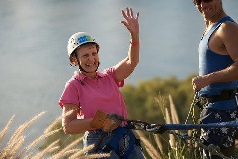 Abseiling The Kangaroo Point Cliffs In Brisbane - Hervey Bay Accommodation 2