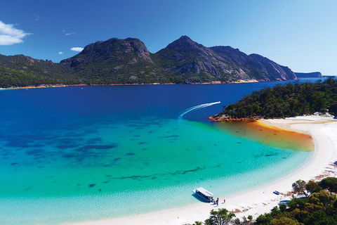 Wineglass Bay Private Charter Service - Tourism Hervey Bay 1