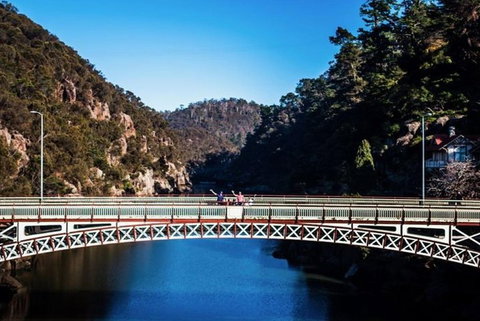 3.5 Hours Walking Tour To Cataract Gorge With Local Guide - Hervey Bay Accommodation 4