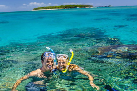 Green Island Day Trip Including Seawalker Helmet Dive COMBO - Hervey Bay Accommodation 0