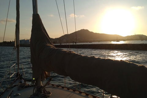 Townsville Small Group Sunset Sail Sailing Cruise Boat Tour Charter Hire - Hervey Bay Accommodation 2