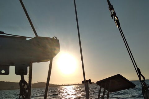 Townsville Small Group Early Morning Sailing Cruise Boat Tour Charter Hire - Hervey Bay Accommodation 5