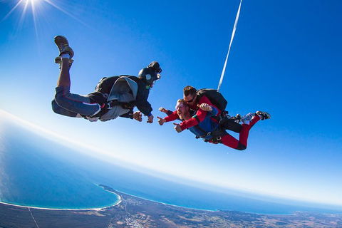 Byron Bay Tandem Sky Dive - Tourism Hervey Bay 0