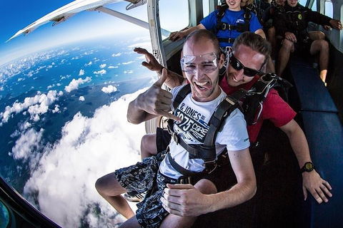 Byron Bay Tandem Sky Dive - Tourism Hervey Bay 4