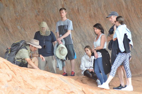 Uluru Small Group Tour Including Sunset - Tourism Hervey Bay 2