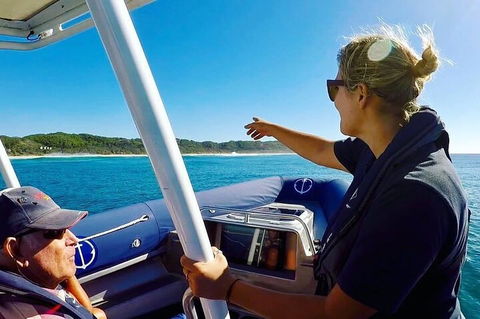 Julian Rocks Byron Bay Cruise - Hervey Bay Accommodation 3