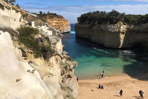 Great Ocean Road Reverse Itinerary PREMIUM Tour - Tourism Hervey Bay 3