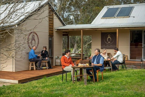 Wine Tour 4WD Tour - Hervey Bay Accommodation 4