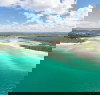 Deluxe Seaplane Tour Noosa to Glasshouse Adventure for 2 with Photobook - Tourism Hervey Bay