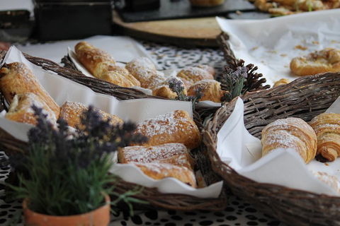 Eumundi Markets And Sunshine Coast Day Trip From Brisbane - Hervey Bay Accommodation 0