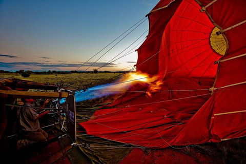 Early Morning Ballooning In Alice Springs - Tourism Hervey Bay 0